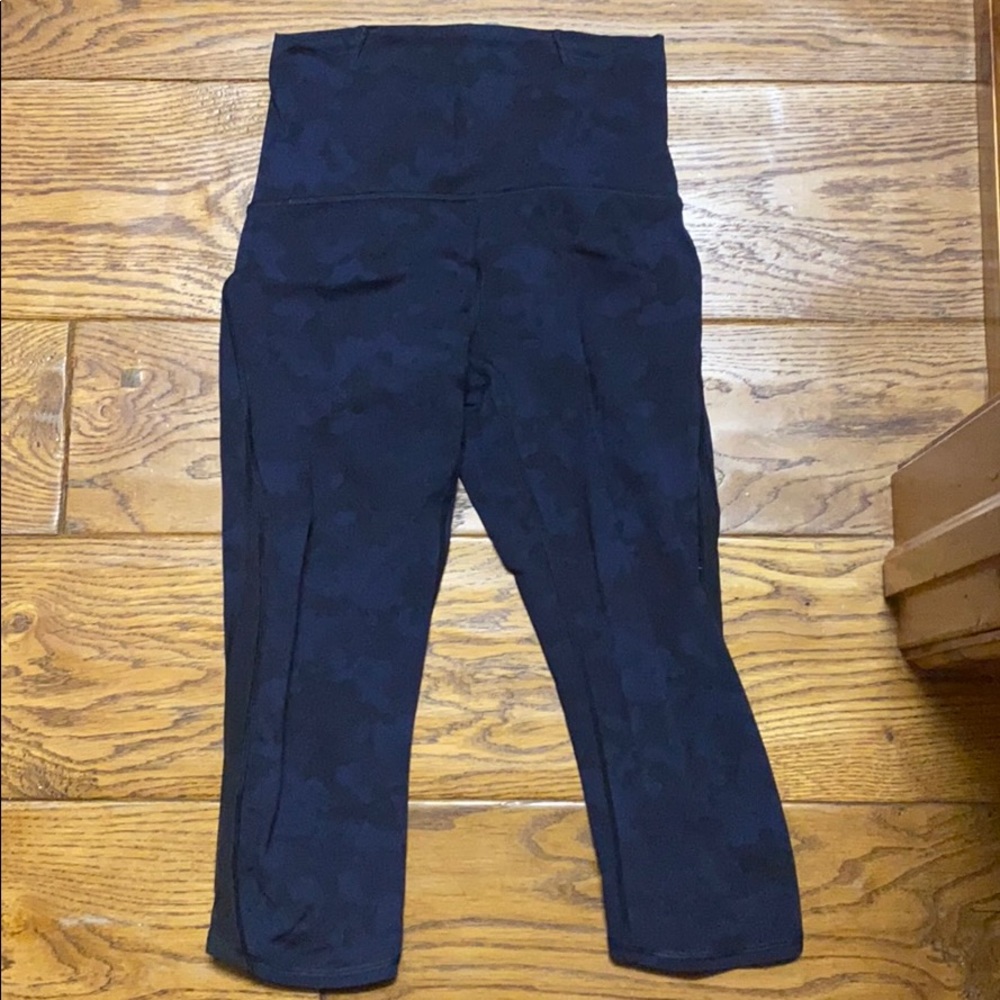 Black blue camo lululemon leggings.